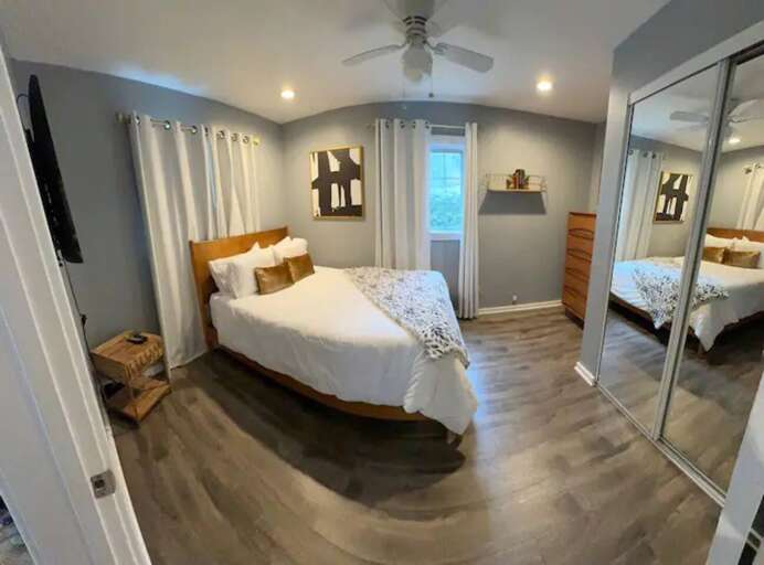 Cottage bedroom Cottage bedroom
